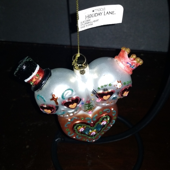 ☠♥️☠♥️☠Skull King & Queen of Hearts Orament - Picture 2 of 4